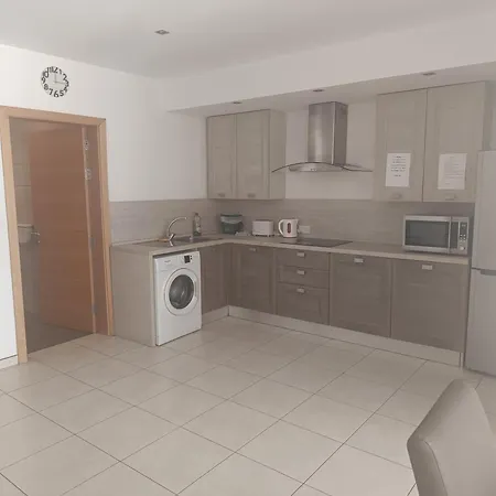 Hortensia 2 Bedroom Apartament St. Paul's Bay