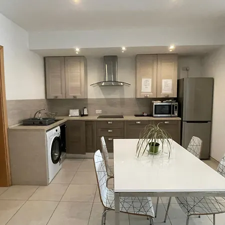 Hortensia 2 Bedroom * St. Paul's Bay