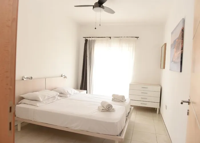 Hortensia 2 Bedroom * St. Paul's Bay